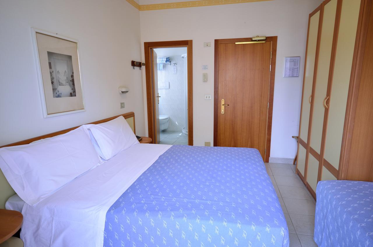 Hotel Man Lido Di Savio Eksteriør billede